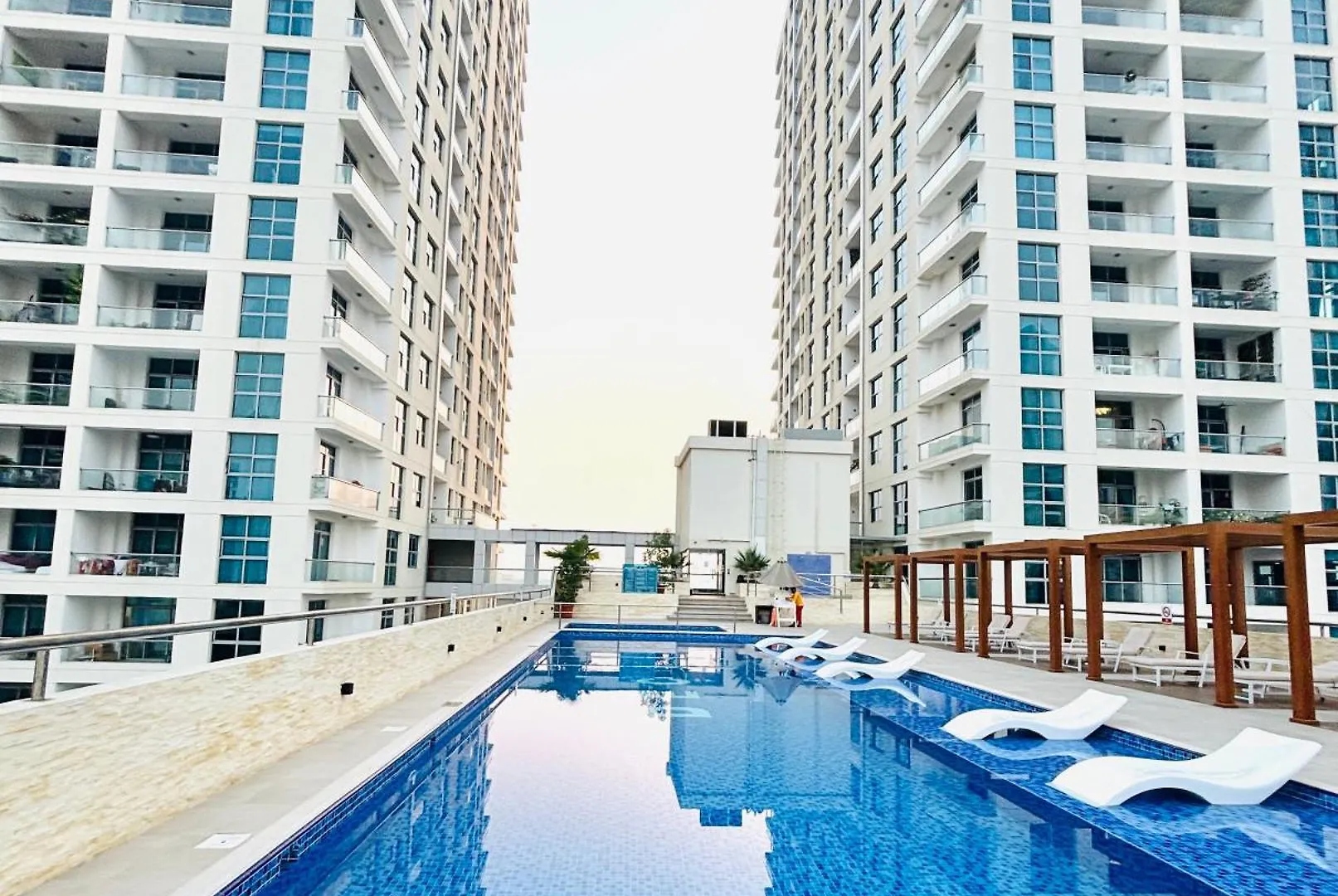 Luxury One Bedroom Apartment In Dubai Marina