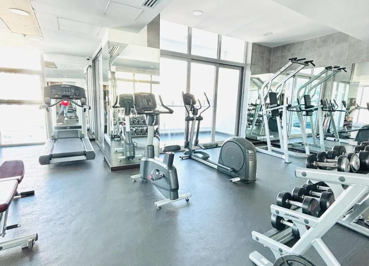Luxury One Bedroom Apartment In Dubai Marina