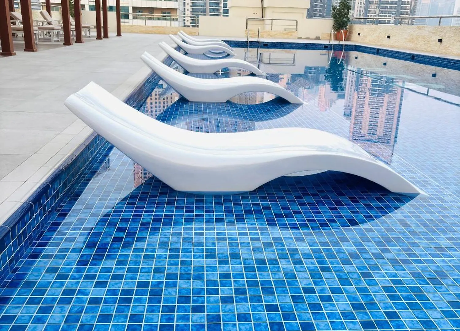 Luxury One Bedroom Apartment In Dubai Marina